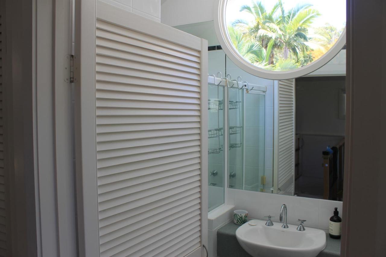 Seaviews Oak Beach Exterior photo